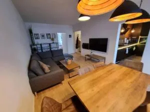 Modernes Appartment für 4 -8 Gäste. - Euskirchen