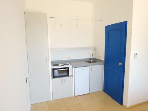 MERÁKI VILLA & APARTMENTS