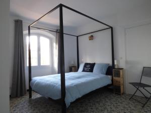 Apartment Cézanne with heated pool and private garden