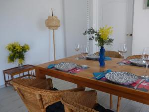 Apartment Cézanne with heated pool and private garden