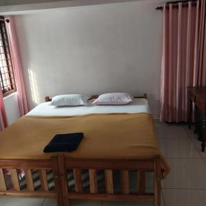 lloydskochi home stay