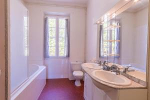 Le Mas, maison au charme provençale idéalement située entre mer et vignes