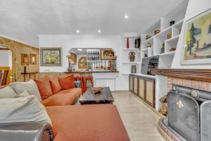 Casa temática Andaluza con vistas al valle - El Mirador de Benahavis