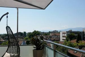 Charmful new flat with Hill view