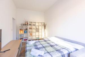 Nel Ghetto, Bologna by Short Holidays