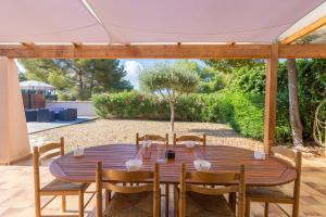La Grande Auguière, villa familiale et spacieuse au cœur du vignoble et à 300m de la mer