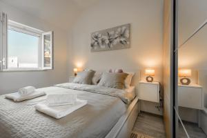 Family friendly house with a swimming pool Skrip, Brac - 17345