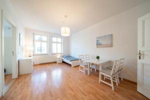 Apt Nikola 3 Zimmer Balkon 72qm Waschtrockner TV Vollausstattung zentral