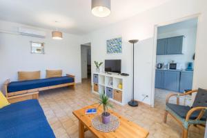 LAuguière Ouest, maisonnette au cœur du vignoble proche de la mer et des sentiers côtiers