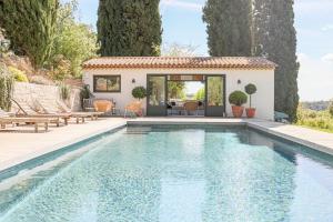 Villas A CASA BIANCA Exceptional luxurious provencale villa with pool : photos des chambres