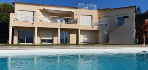 Appartements CORSE HOLISTIKA - Rez-de-jardin avec vue mer exceptionnelle et piscine magnifique : photos des chambres