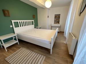 Maisons de vacances Chez Alice - Isigny le Buat : photos des chambres