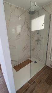 Appartements CORSE HOLISTIKA - Rez-de-jardin au calme avec vue mer et piscine magnifique : photos des chambres