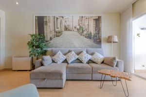 Luxury waterfront apartment