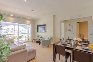 Luxury waterfront apartment