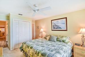 1 Mi to Apache Pier Myrtle Beach Condo with Pool