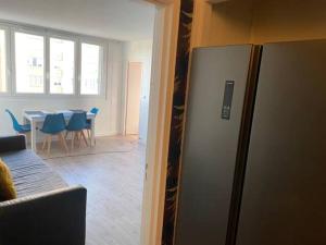 Appartements Spacieux appartement 4 chambres parking gratuit : Appartement