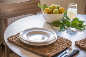 Sofias LemonTree Family House