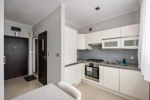 Okopowa Homey Apartment by BookingHost