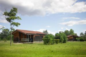 Campings Les Chalets de Condrieu : photos des chambres