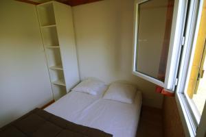 Campings Les Chalets de Condrieu : photos des chambres