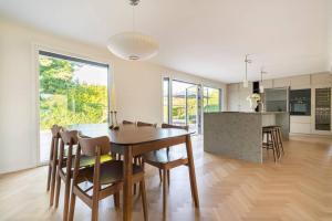 Villa Falsterbo - Beachside Luxury with Private Hot Tub