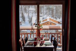 Victoria Lodge, Friendly Hotel
