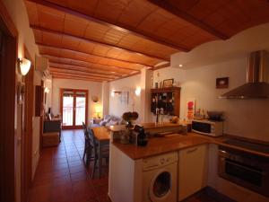 LETS HOLIDAYS Cozy Apartment Near to the Castle