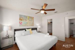 WFH in Relaxing Clarksville Townhome with Parking
