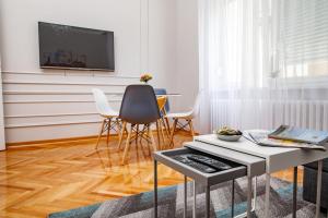 Central Luxury apartment