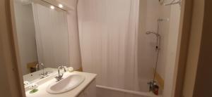 Sandys 2 beds apartment Calme Parking Tramway