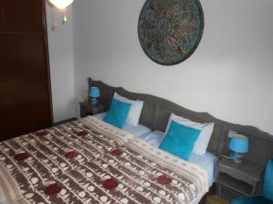 Hotels Au Fief du Chateau : Chambre Double ou Lits Jumeaux avec Salle de Bains Privative