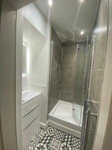 1 Bed Apartment (sleeps 4) on Leith Walk