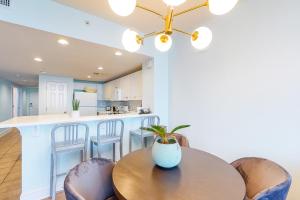 Majestic Beach Resort Tower 2- 1805