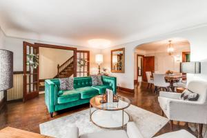 NEWHOST-Victorian Pintrest Style 15min to Downtown