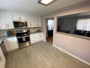 2br 1 bath Upstairs AC WD Barnum West Near Belmar