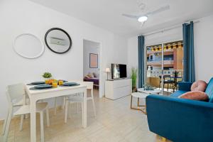 Torrevieja playa del Cura con vista al mar