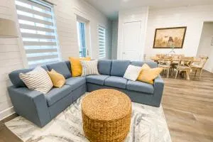 The Fairway Farmhouse - Mustang Beach