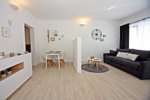 Apartments with parking space Sutivan, Brac - 20155