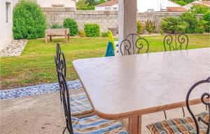 Maisons de vacances Stunning Home In Hiers Brouage With Wifi, Private Swimming Pool And 4 Bedrooms : photos des chambres