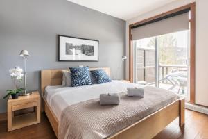 Appartement-Condo sur Lac Superieur-Mont-Tremblant