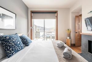 Appartement-Condo sur Lac Superieur-Mont-Tremblant