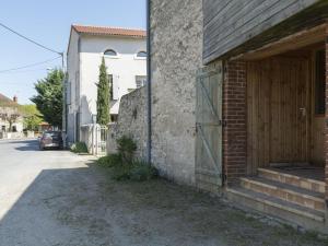 Maisons de vacances Gite Jenzat, 3 pieces, 5 personnes - FR-1-489-260 : photos des chambres