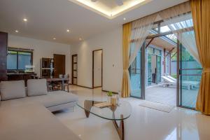 ONYX Villa Naiharn - 3 Bedrooms with private pool