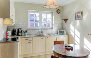 2 Bedroom Gorgeous Home In Ijzendijke