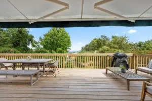 Waitahanui Lake House - Lake Taupo Holiday Home - Waitahanui