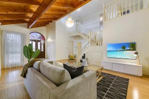 12 mins to Mel Airport-Good Wood House