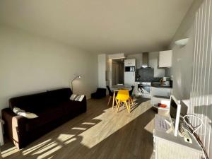 Studio rénové 27m² Quiberon - Centre-ville - FR-1-478-137