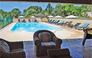 Maisons de vacances Gorgeous Home In Bziers With Swimming Pool : photos des chambres