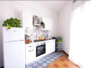 Limoncello Apri la finestra e respira il profumo del mare Alloggio Spazioso in Sicilia Comfort per 6 Ospiti